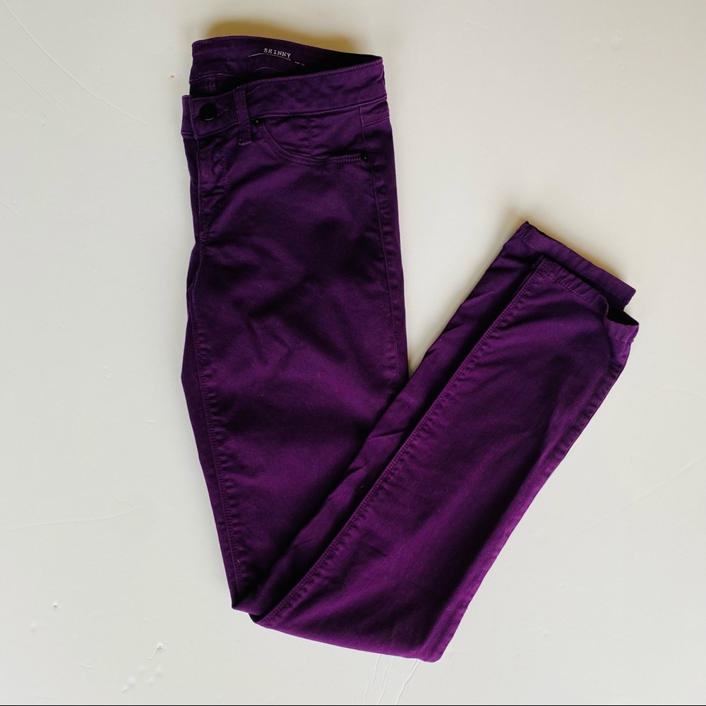 Saks Fifth Avenue, Purple skinny jeans, size 27